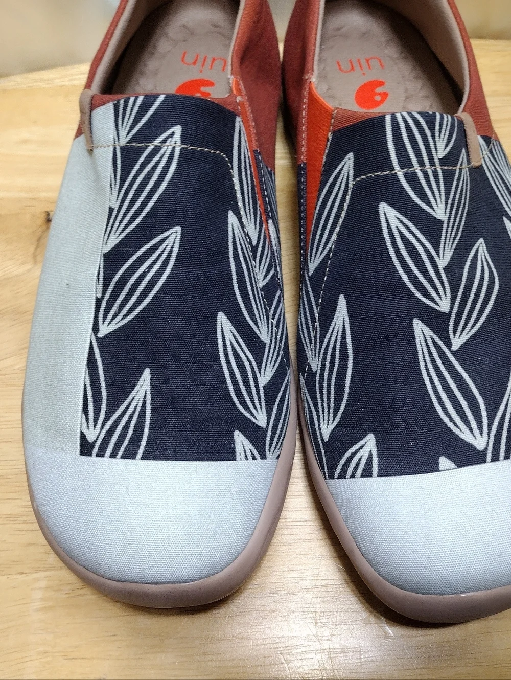 Men's Size 12 UIN Slip On Travel Walking Shoes Canvas Comfortable Loafers